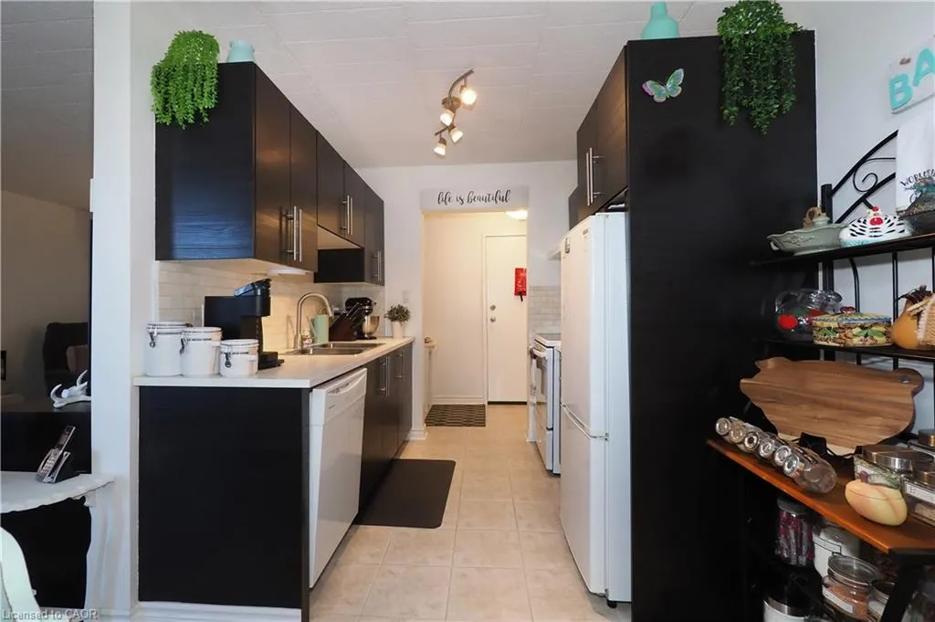 29 West Avenue, #403