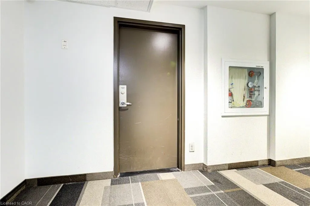 158 King Street N, #1501