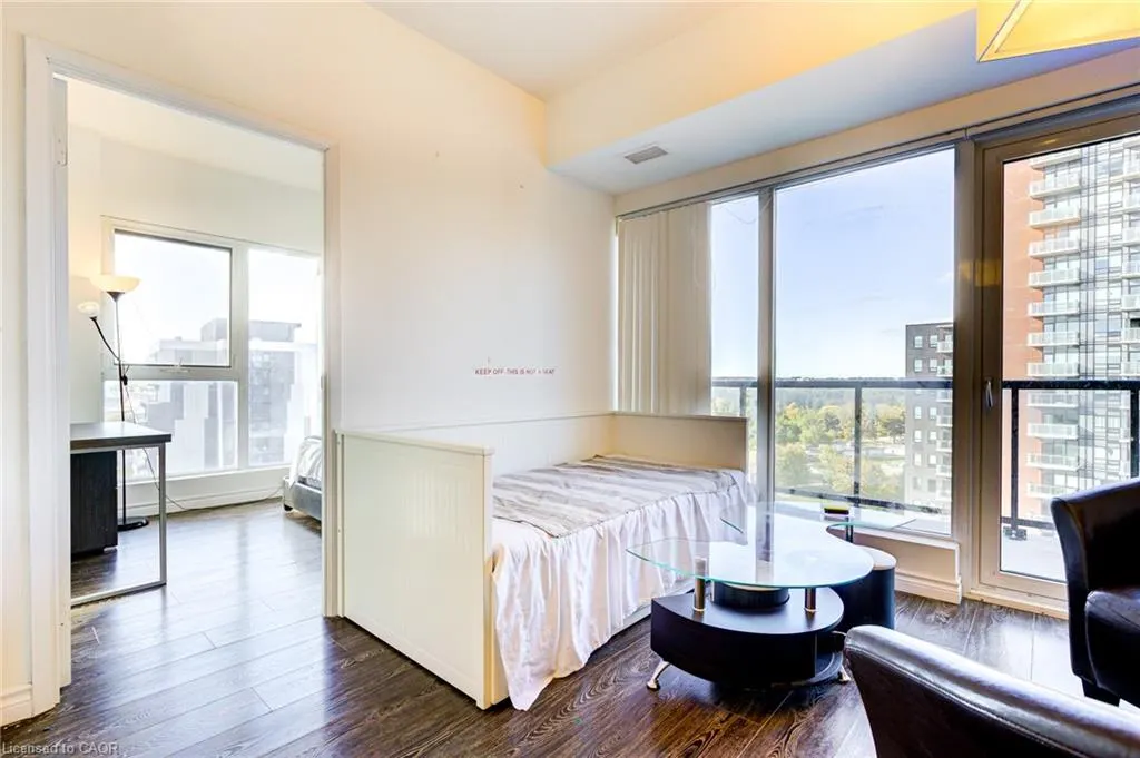 158 King Street N, #1501