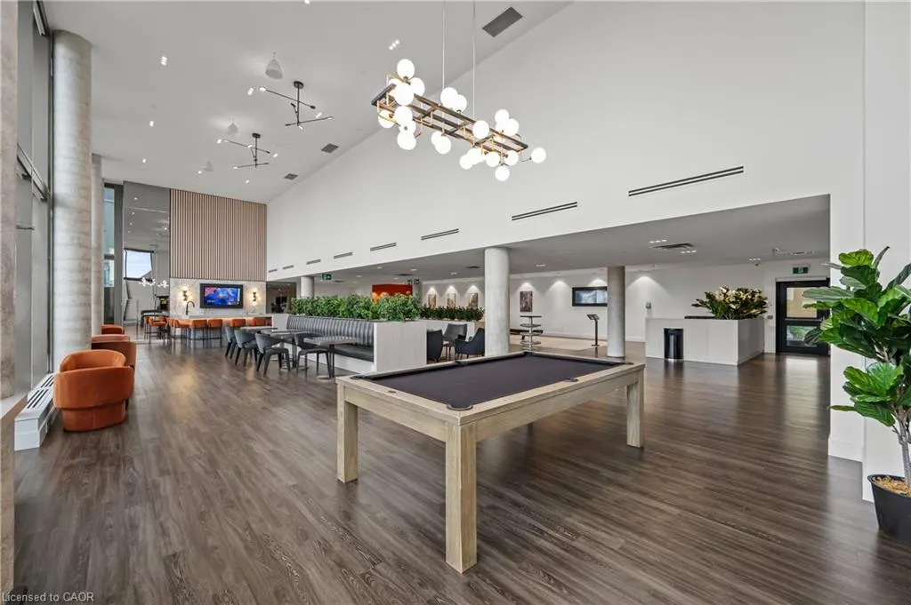 15 Wellington Street, #318