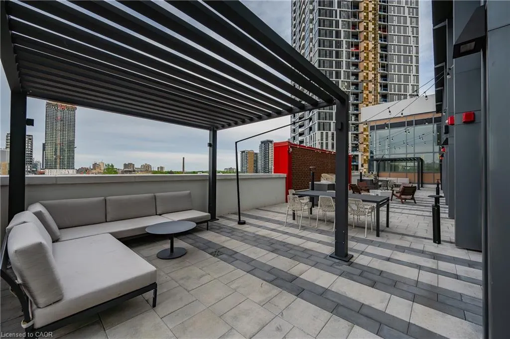 15 Wellington Street, #318