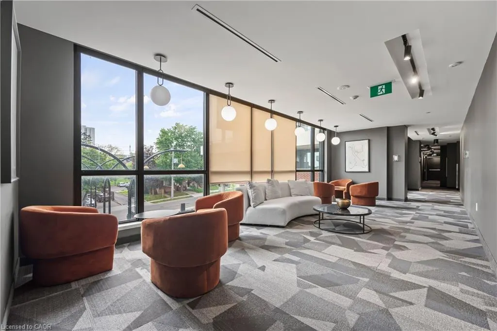 15 Wellington Street, #318