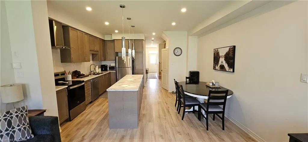 11 Gledhill Crescent