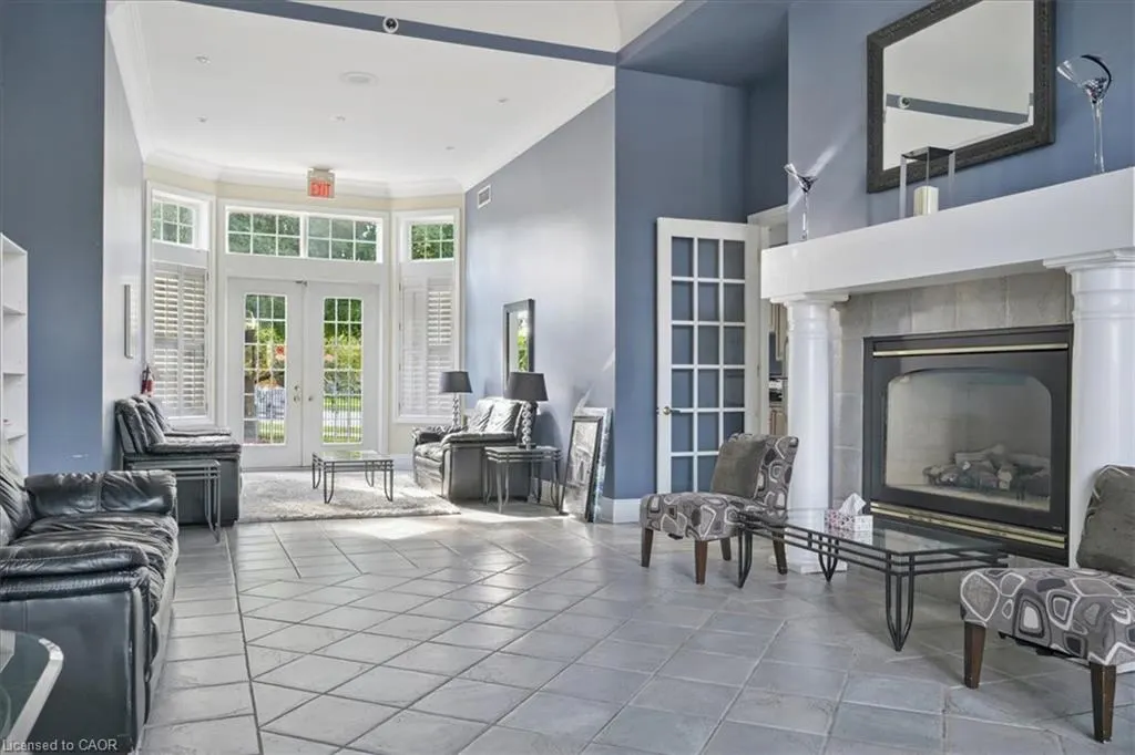 1431 Walkers Line, #301