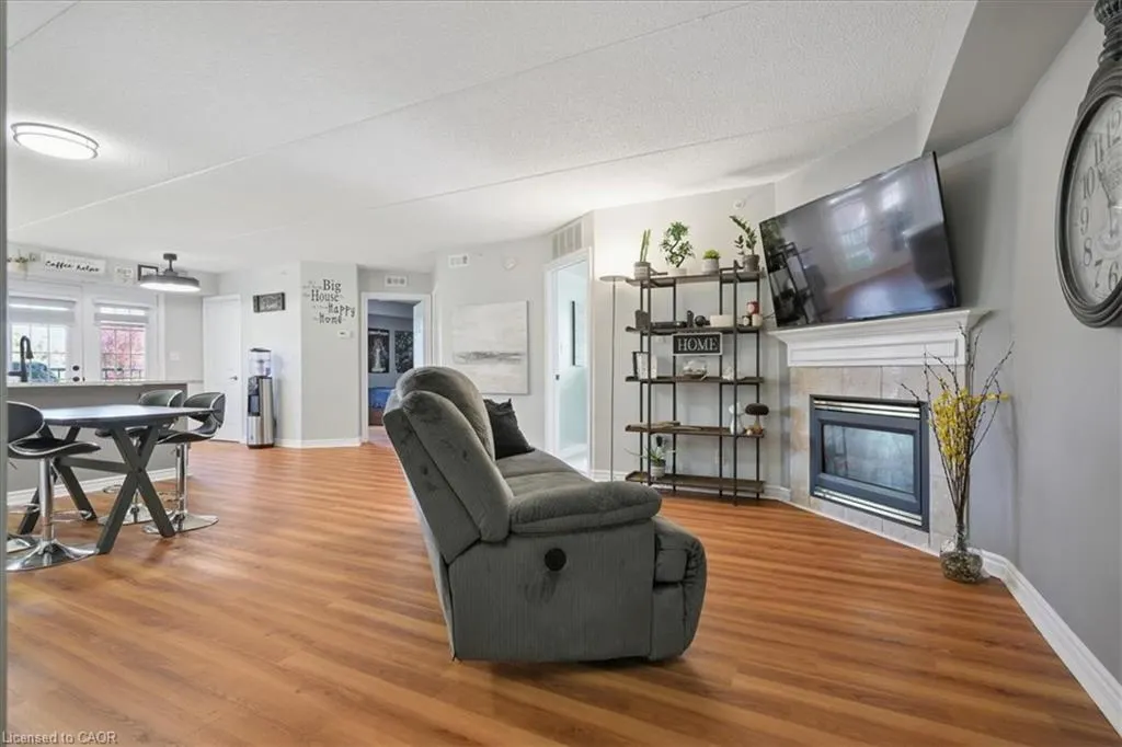 1431 Walkers Line, #301