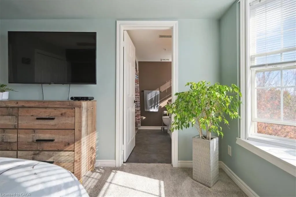 1431 Walkers Line, #301