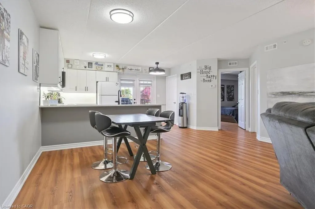 1431 Walkers Line, #301