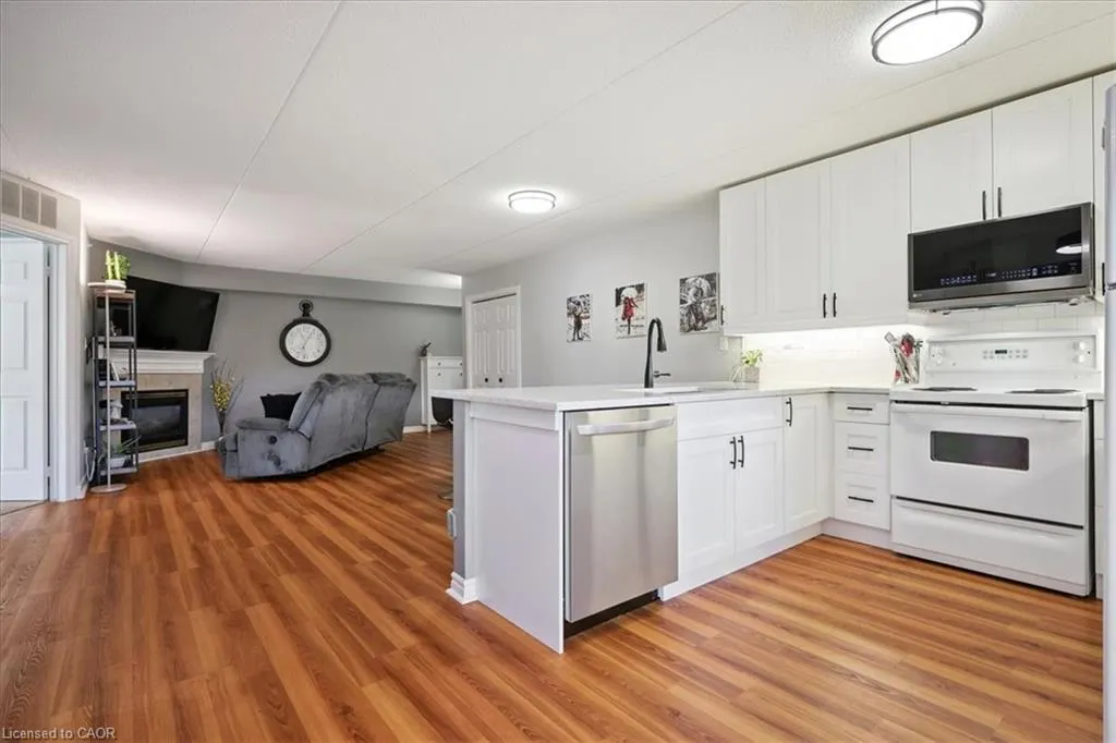 1431 Walkers Line, #301