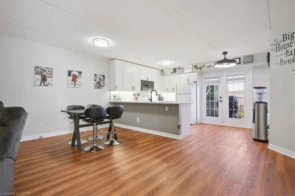 1431 Walkers Line, #301