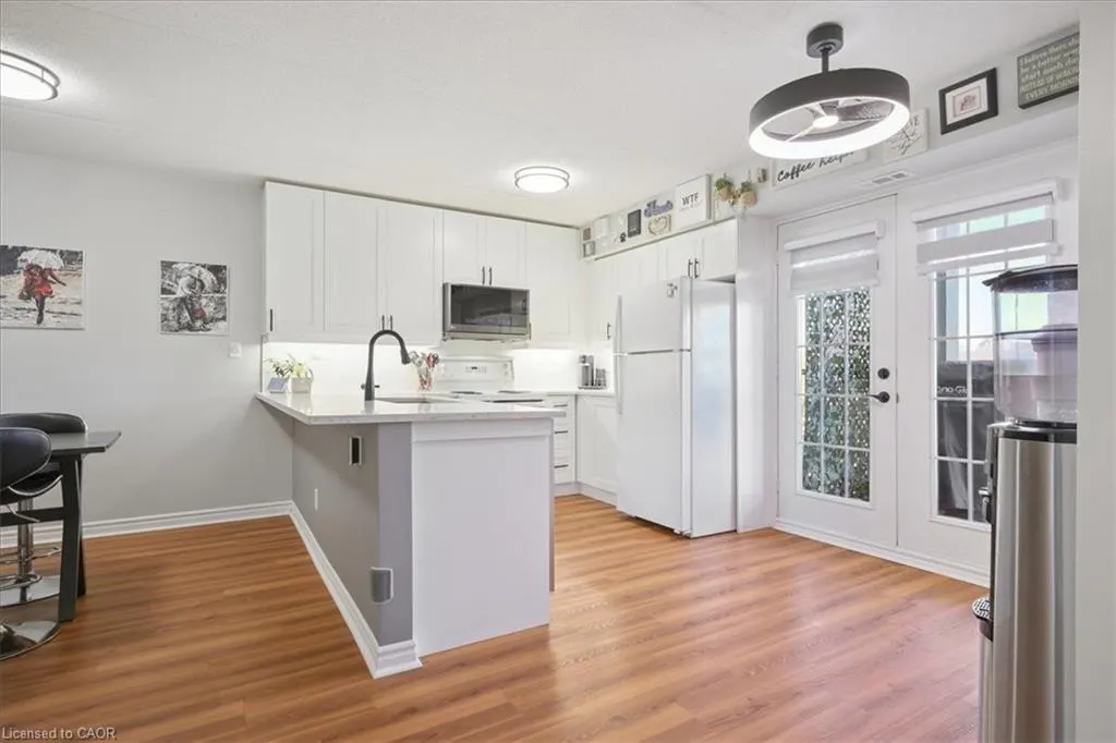 1431 Walkers Line, #301