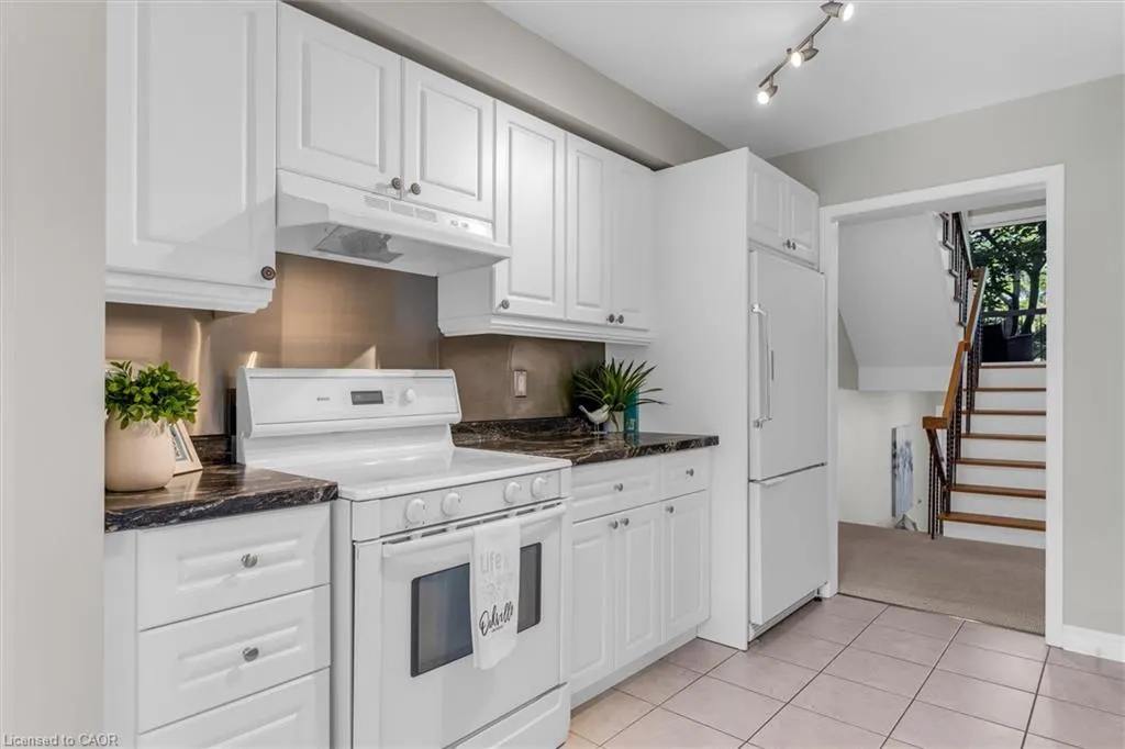 1310 Hampton Street, #19