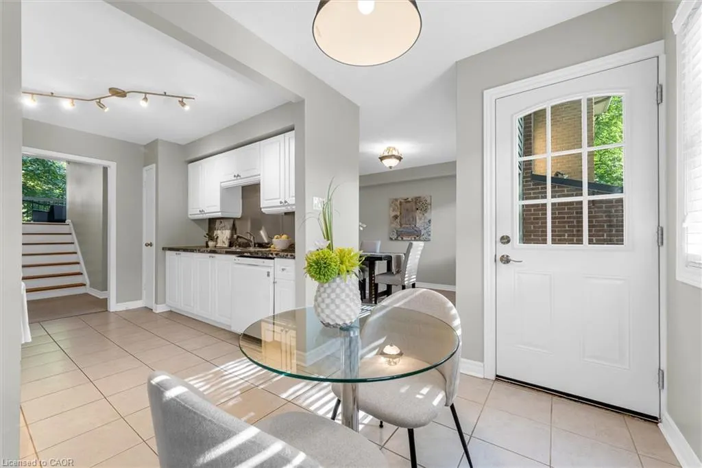 1310 Hampton Street, #19