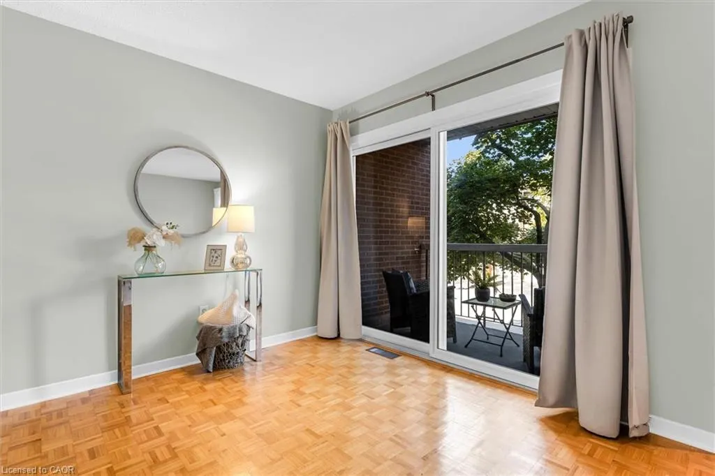 1310 Hampton Street, #19