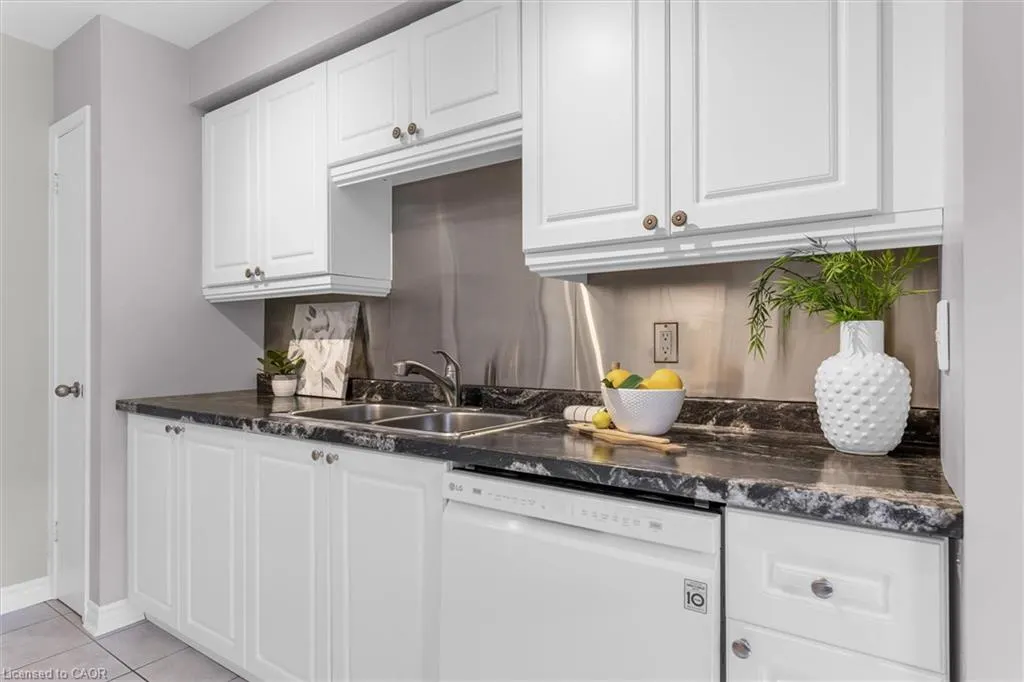 1310 Hampton Street, #19