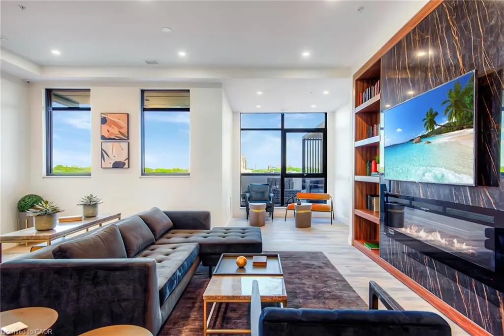 181 King Street S, #1007