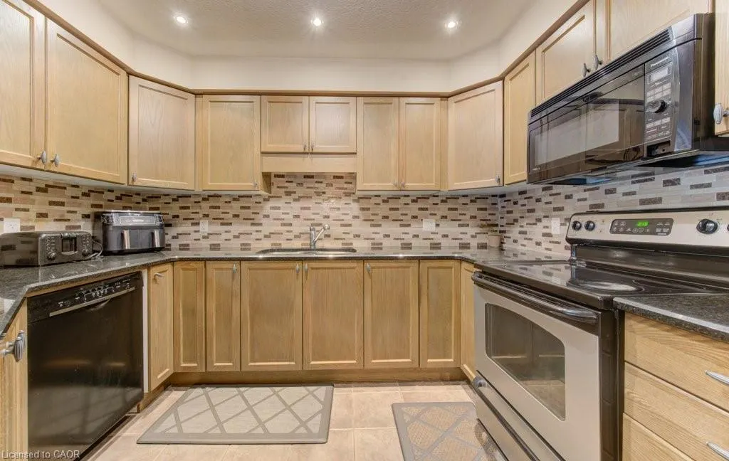 330 Dearborn Boulevard, #7