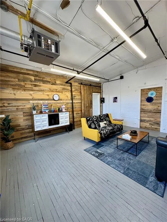 20 Park Hill Road E, #302