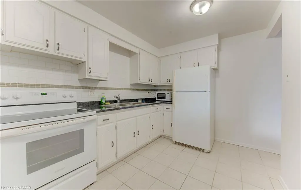 14 Williamsburg Road, #47