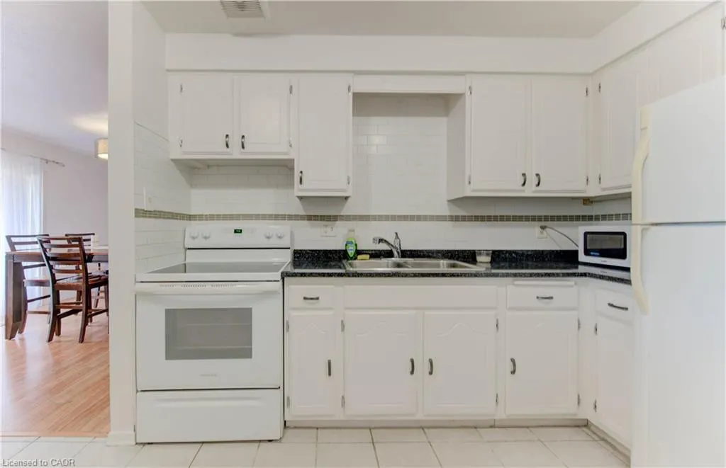 14 Williamsburg Road, #47