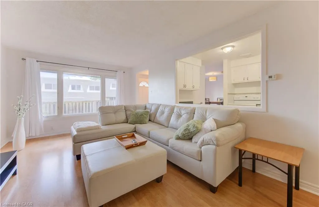 14 Williamsburg Road, #47