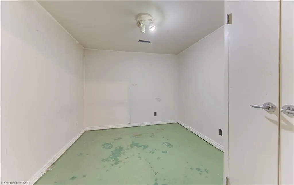 14 Williamsburg Road, #47