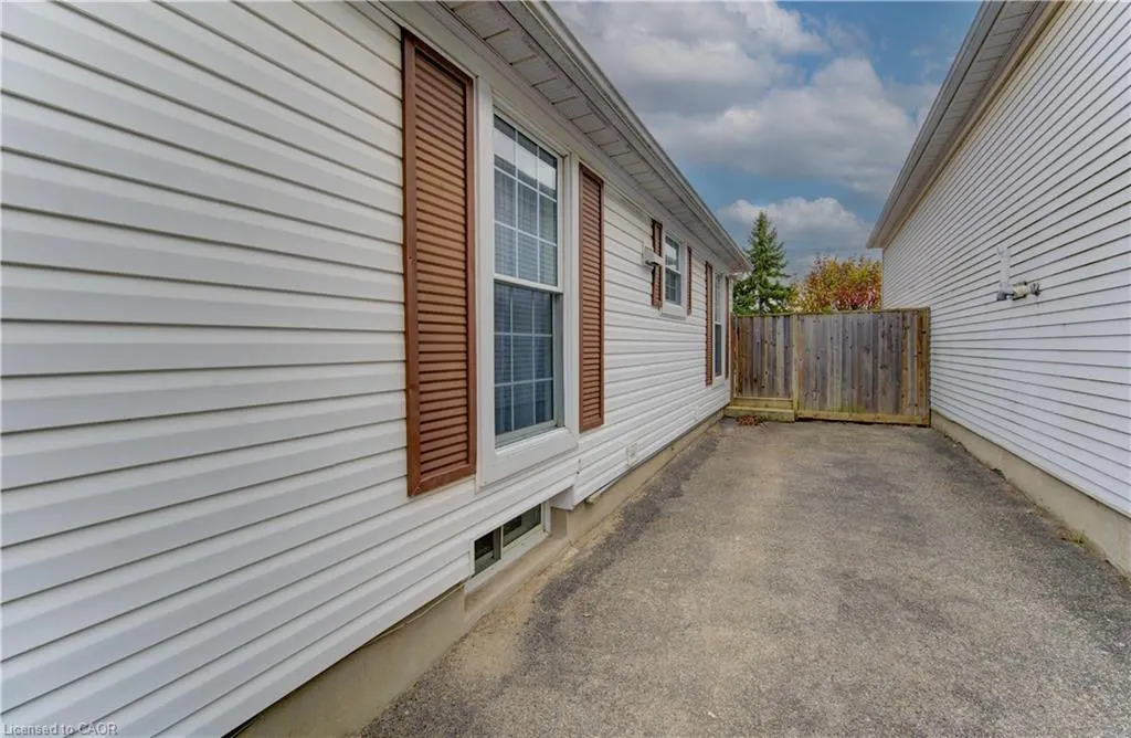 113 Wake Robin Drive