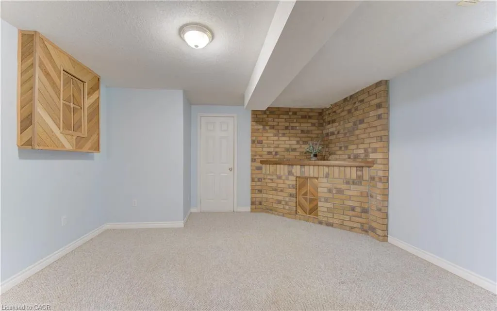 113 Wake Robin Drive