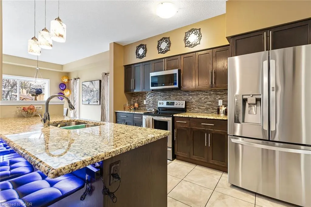 113 Couling Crescent, #UPPER