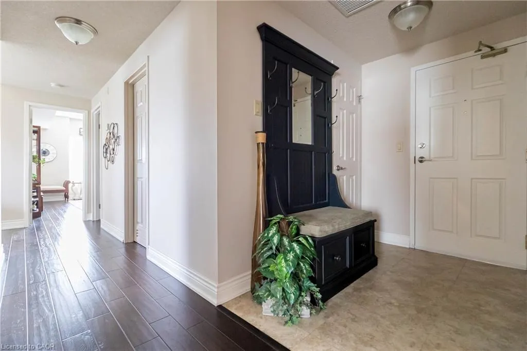 3497 Upper Middle Road, #305