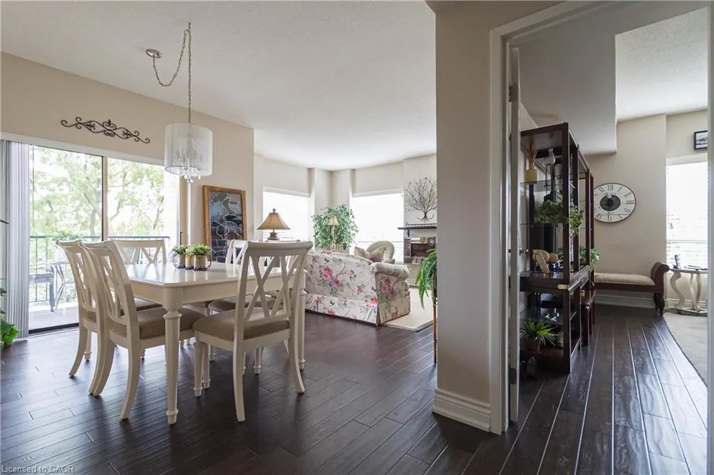 3497 Upper Middle Road, #305