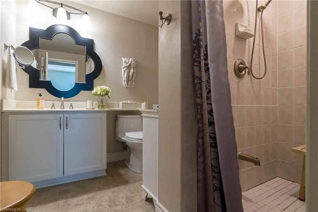 3497 Upper Middle Road, #305