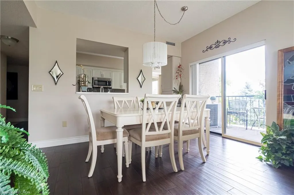 3497 Upper Middle Road, #305