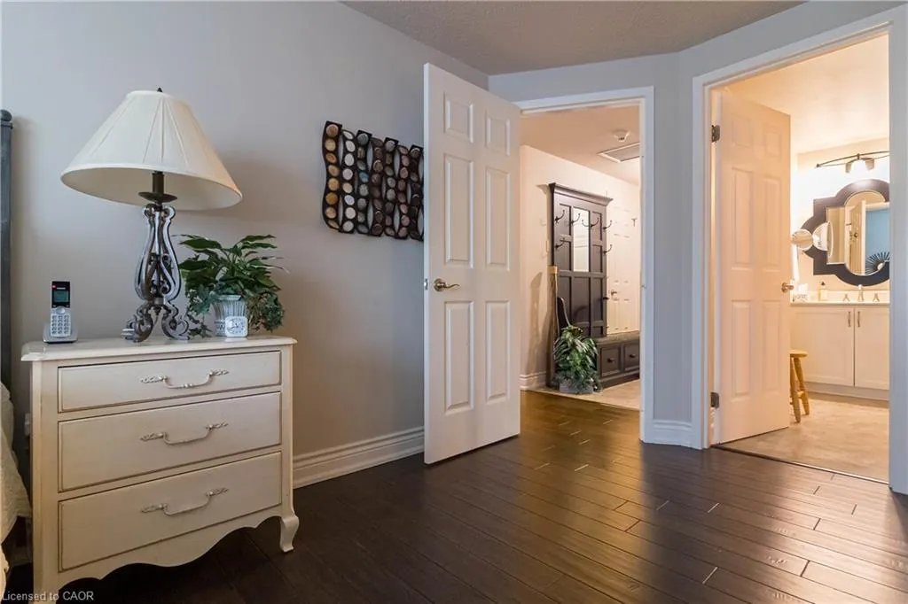 3497 Upper Middle Road, #305