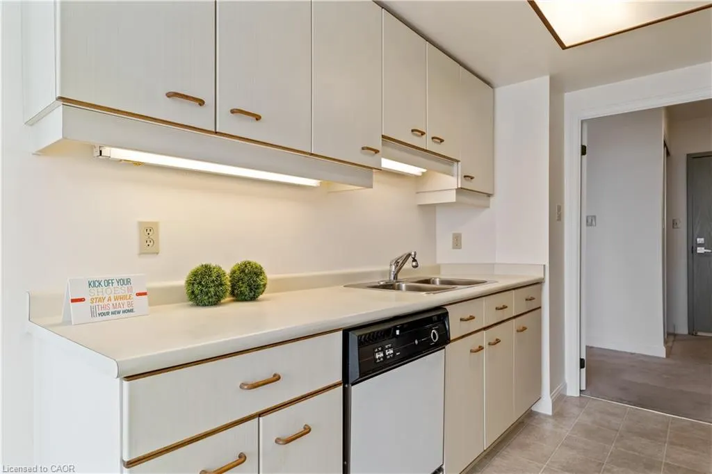 430 Pearl Street, #410