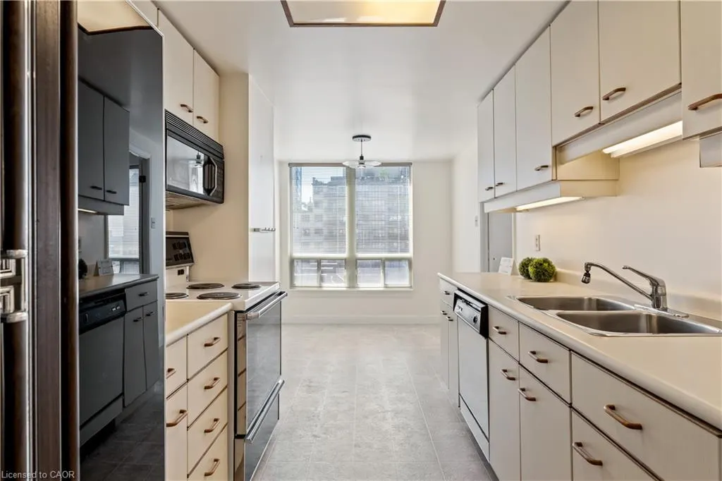 430 Pearl Street, #410