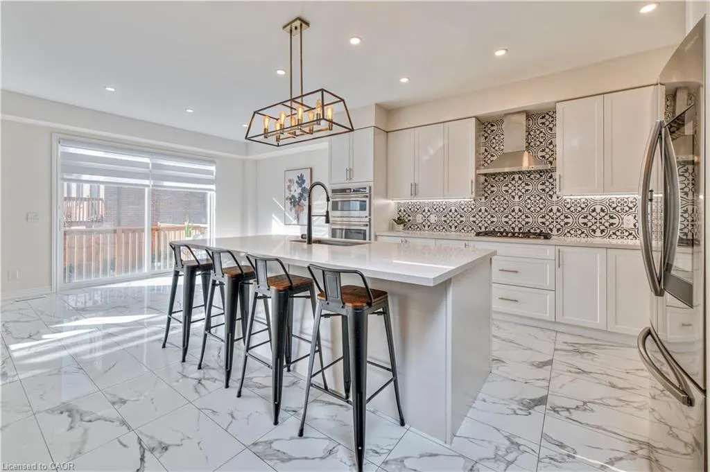 110 Haldimand Street