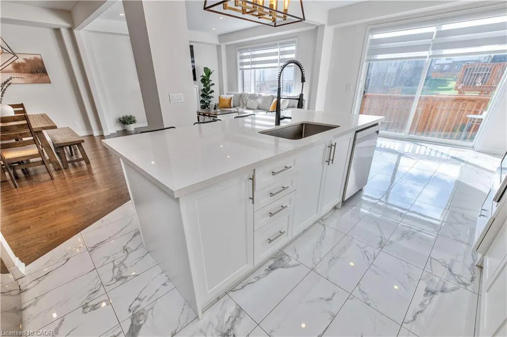 110 Haldimand Street