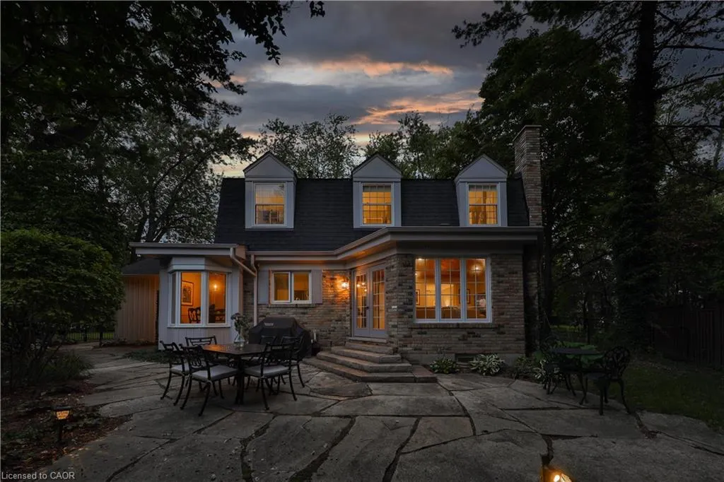 206 Rossmore Boulevard