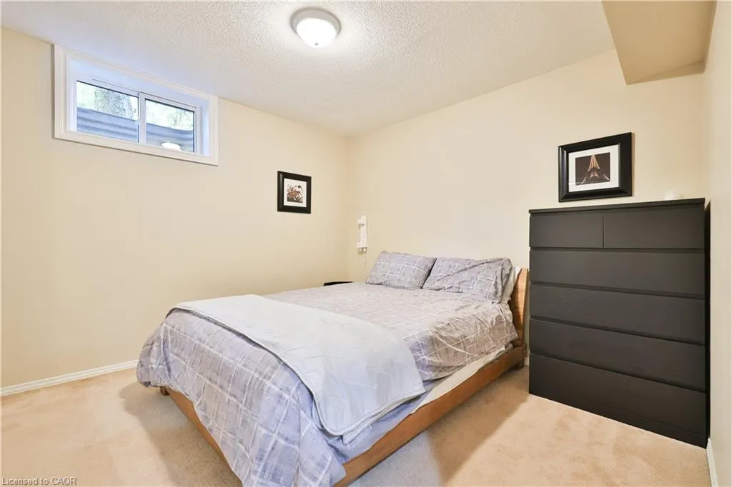 206 Rossmore Boulevard