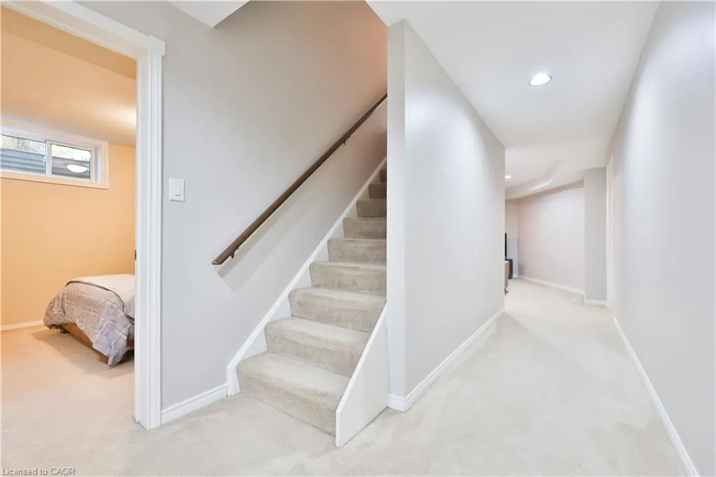 206 Rossmore Boulevard