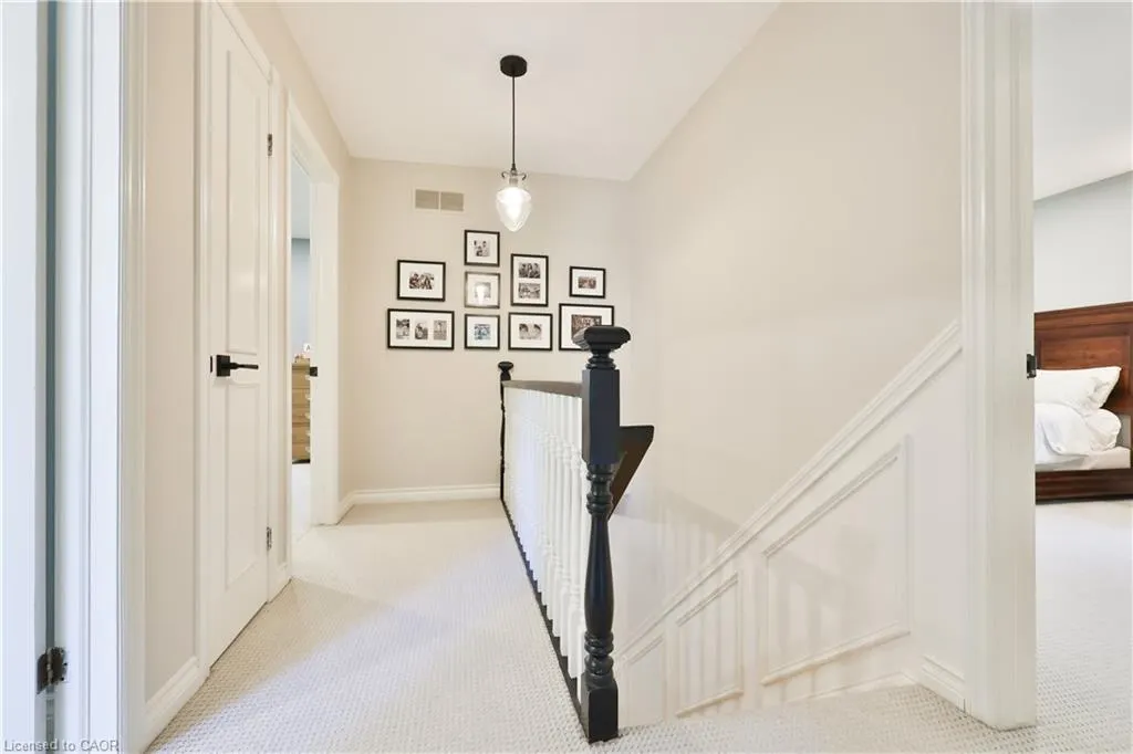 206 Rossmore Boulevard