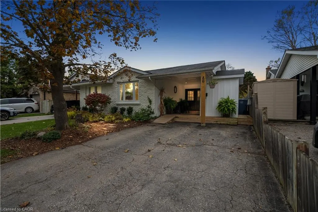 86 Queensdale Crescent