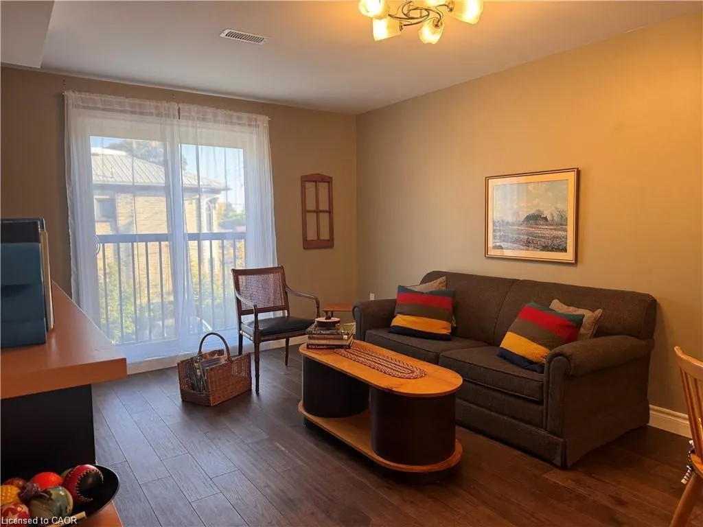 122 Courtland Avenue, #4