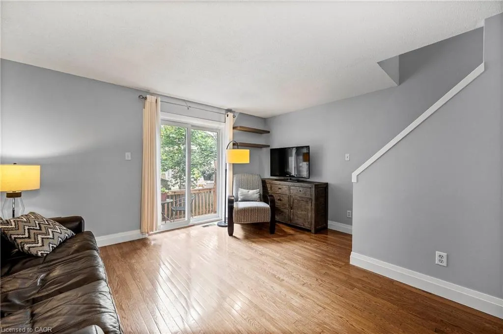 465 Woolwich Street N, #32