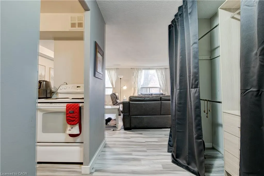 18 Holborn Court, #104