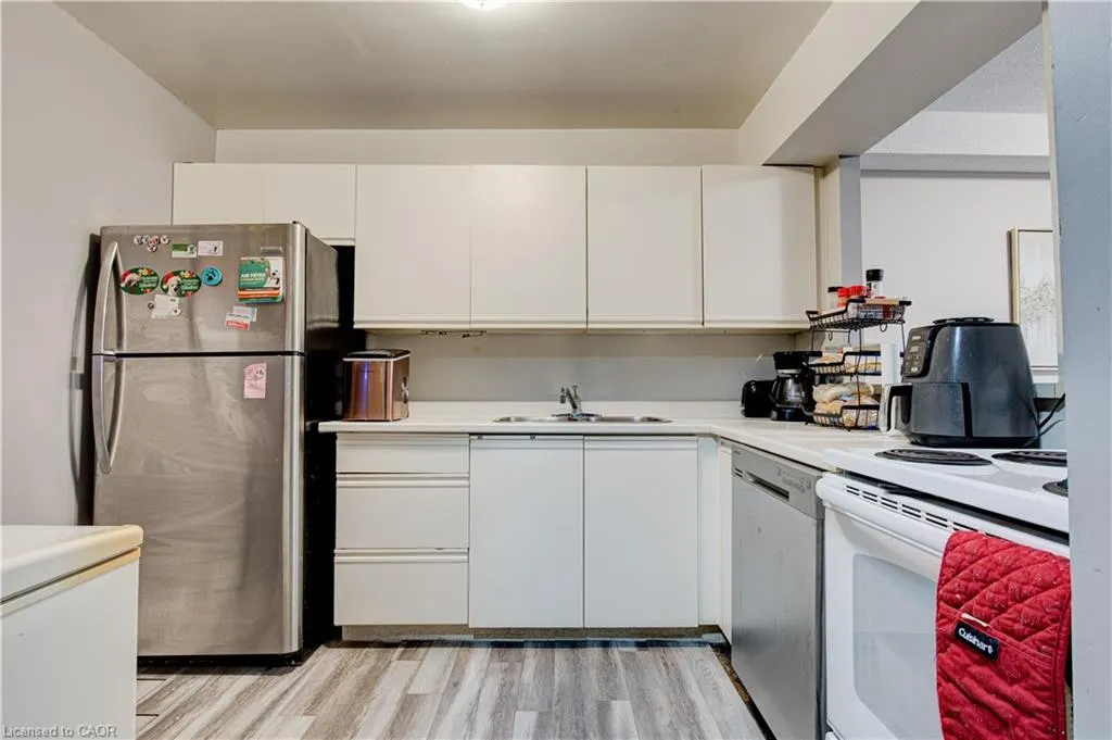 18 Holborn Court, #104