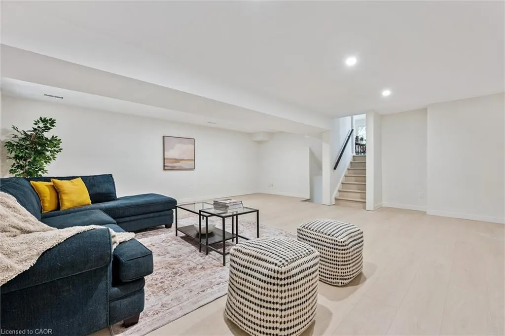 459 Drummerhill Crescent