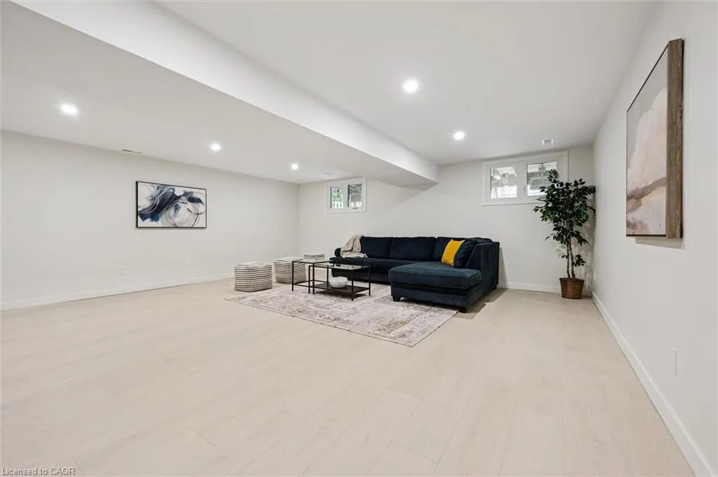 459 Drummerhill Crescent