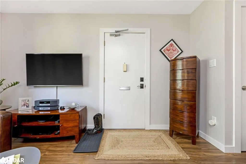 233 Westminster Drive S