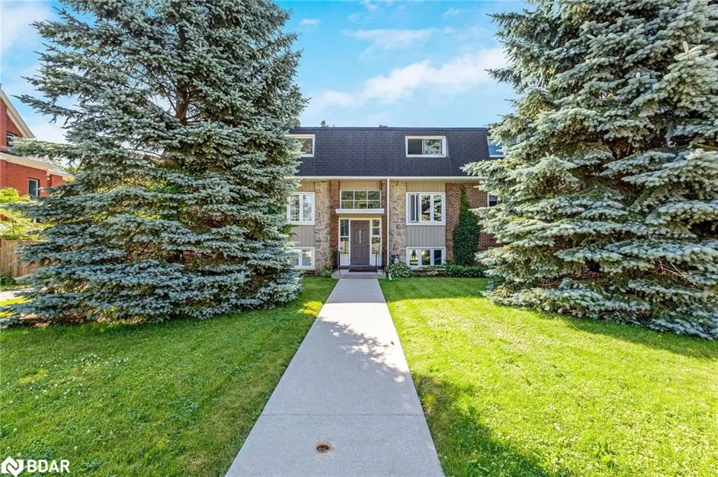 233 Westminster Drive S